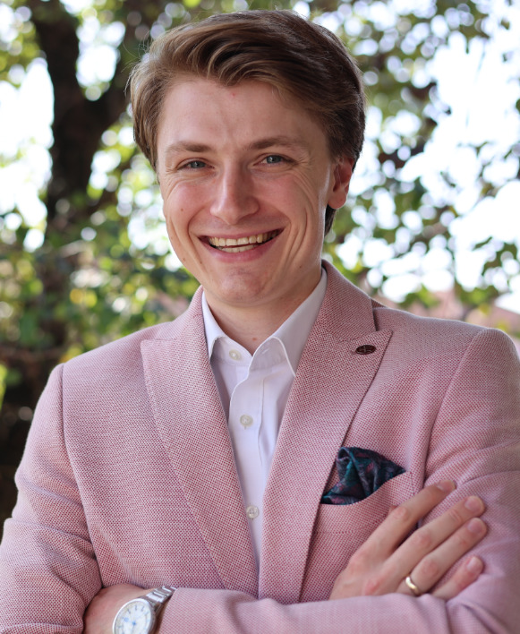 Kontakt mit Psychologe Patric Pförtner aufnehmen